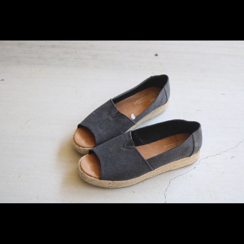 TOMS ALPARGATA WEDGE SLIP-ON
